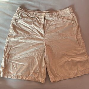 Women’s cargo style shorts